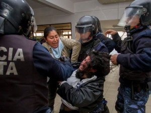 Tupac Amaru Salta reclamos en el IPV2
