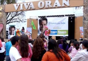 Un festival municipal, con apoyo del Ministerio de Turismo, es usado por Federico Posadas para su campaña.