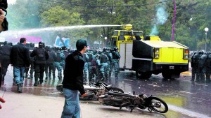 represion policial en chaco a manifestantes contra el gobierno